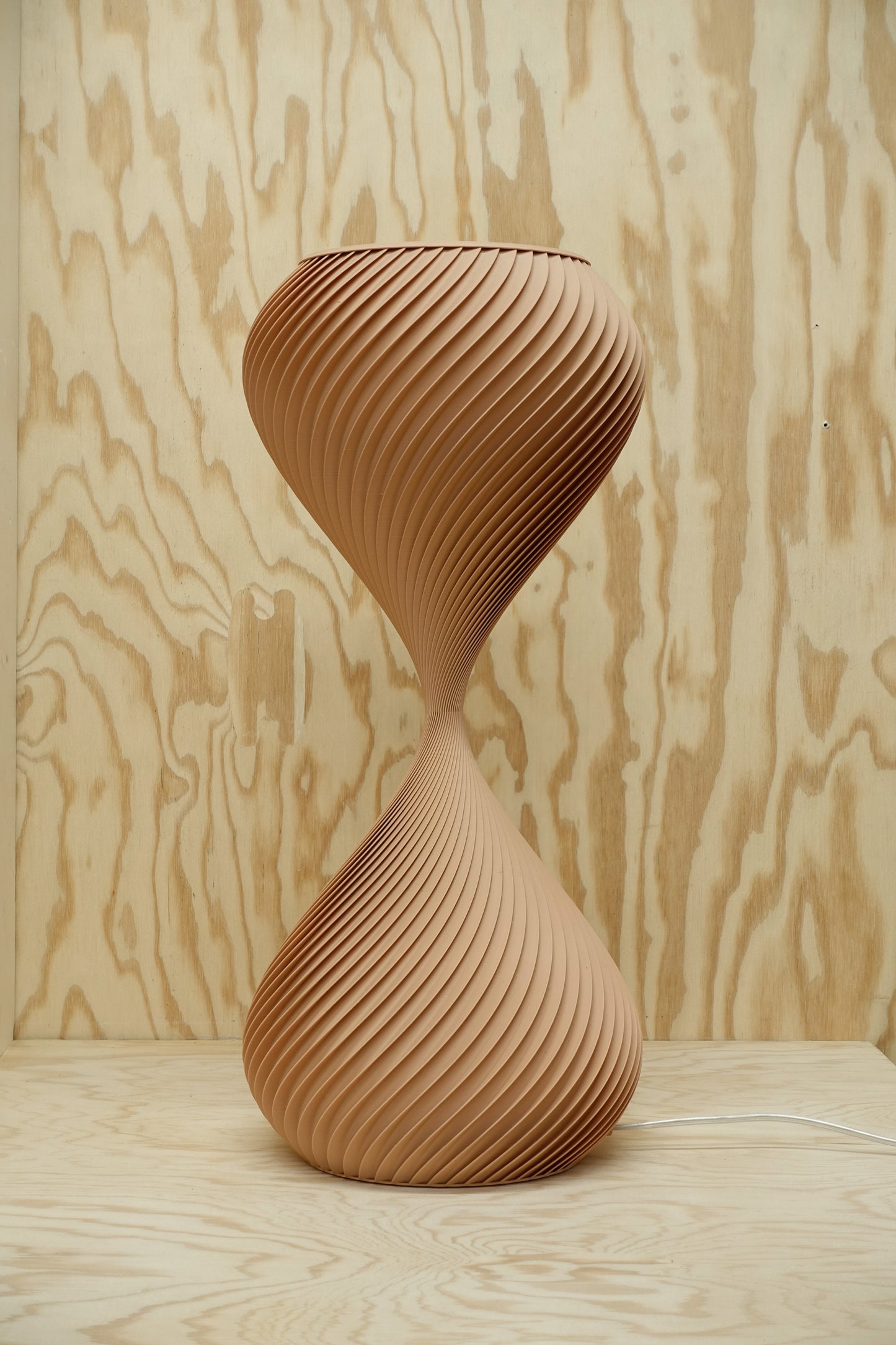 MODEL 01 - CUSTOM TABLE LAMP