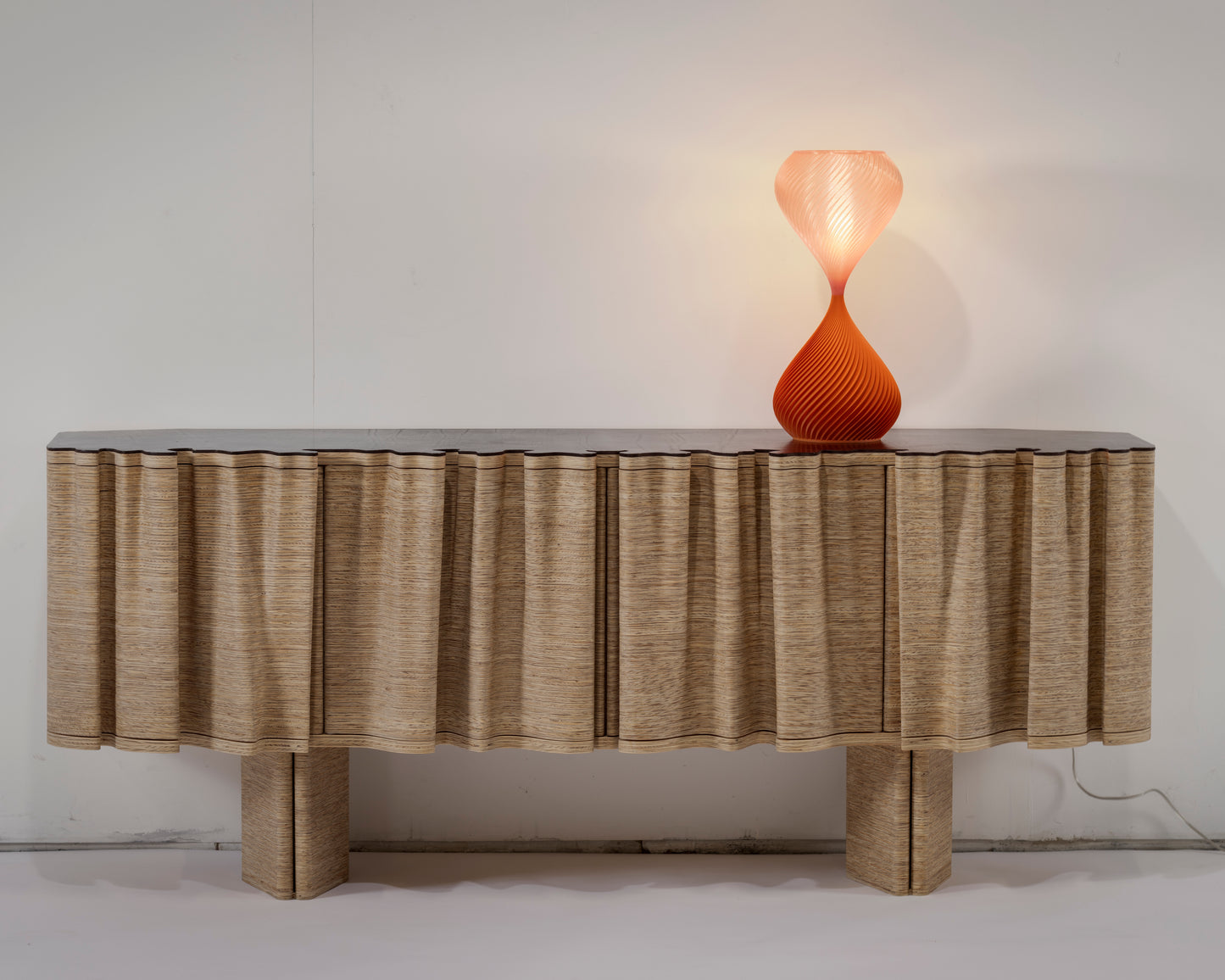 MODEL 01 - CUSTOM TABLE LAMP