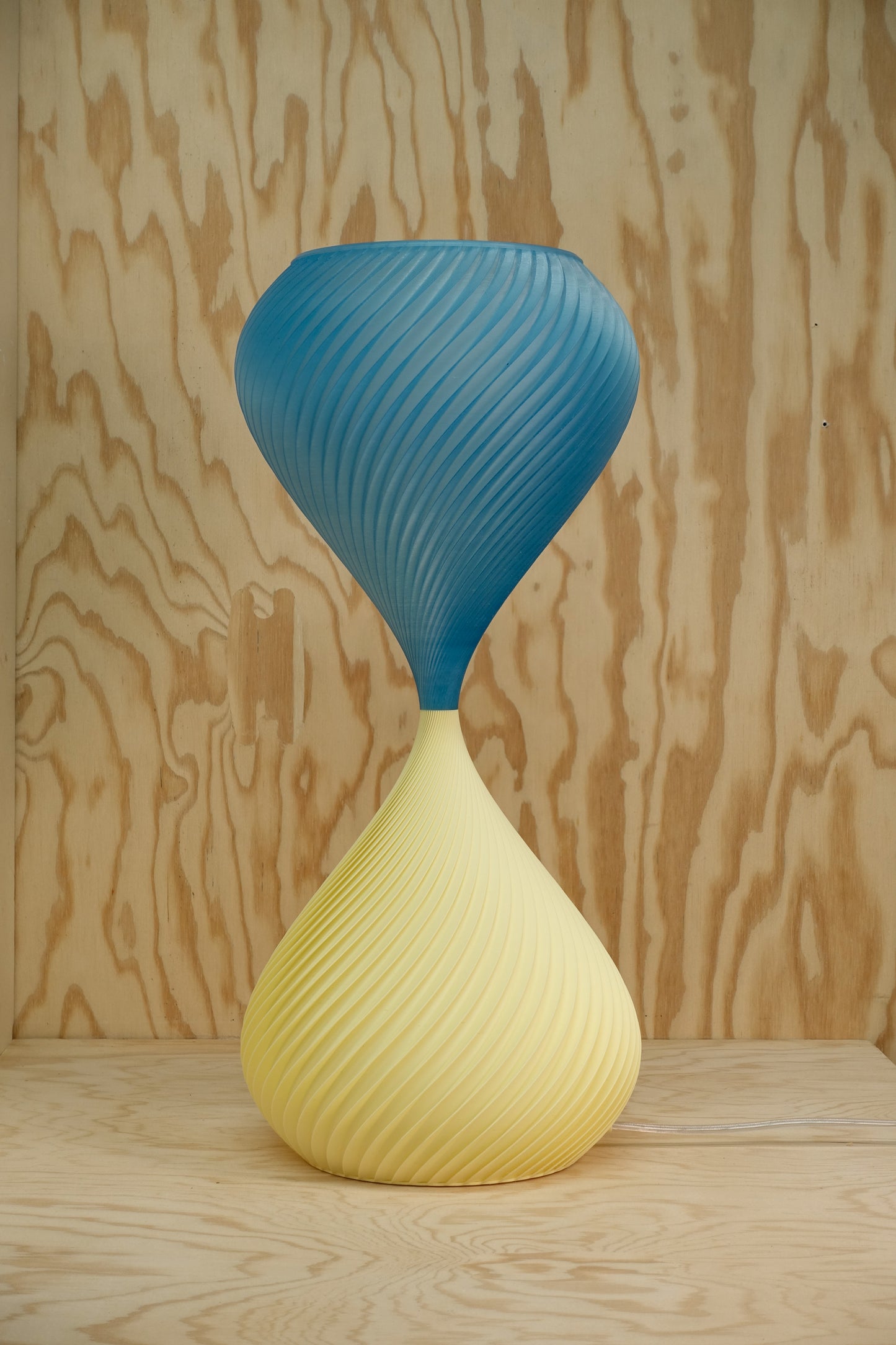 S2_36 Light yellow & Iceland bleu