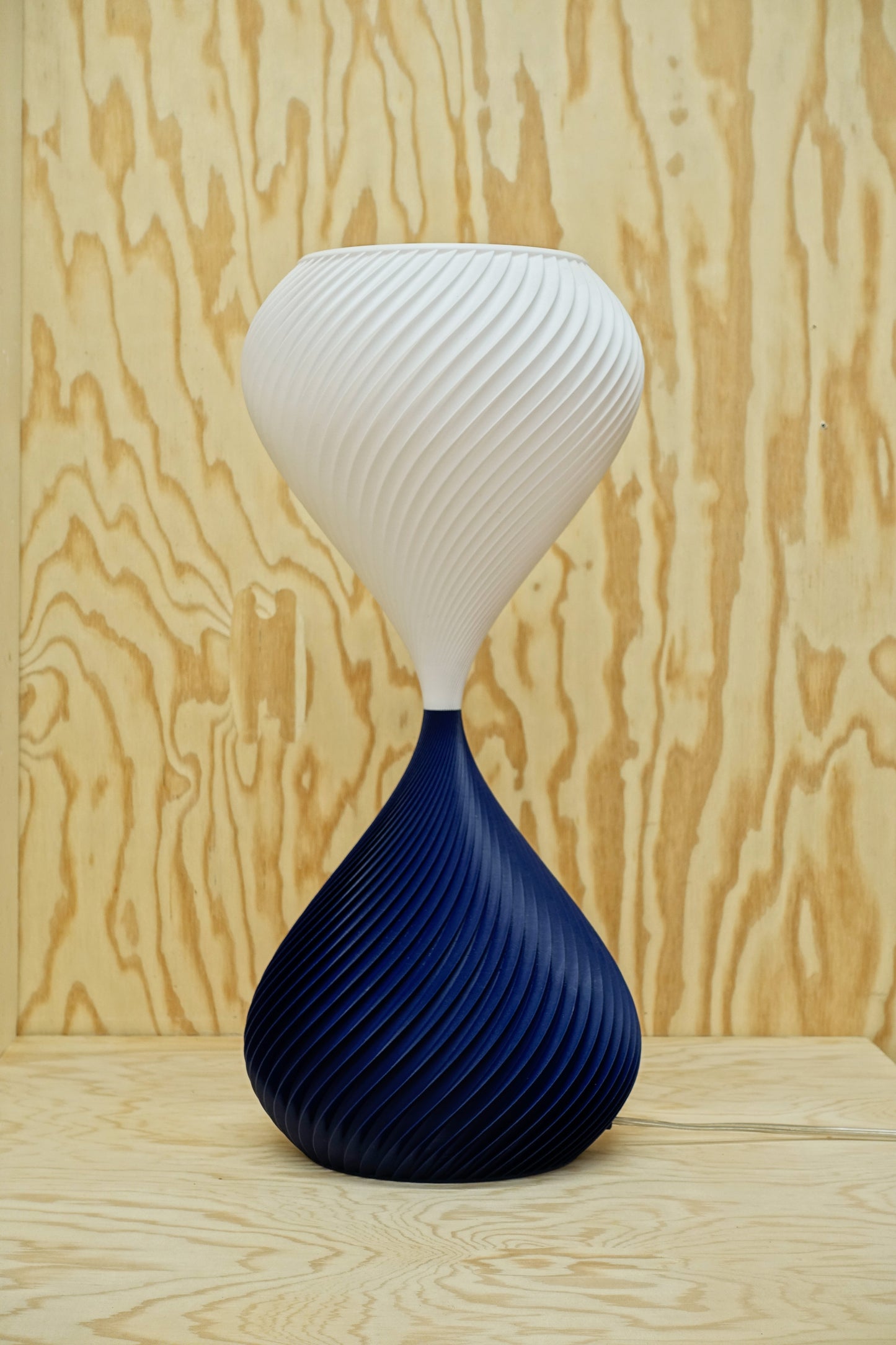 S2_13 White & Cobalt bleu